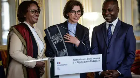 Paris’in Parfüm Kokusuyla Kapatılan Kanlı Yüzü: 128 Yıl Önce Kestikleri Kralın Kafasını Madagaskar’a İade Ettiler