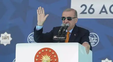 Cumhurbaşkanı Erdoğan'dan YPG ve İsrail'e Malazgirt Mesajı: Kılıç Kınından Çıkarsa Kaleme ve Kelama Yer Kalmaz