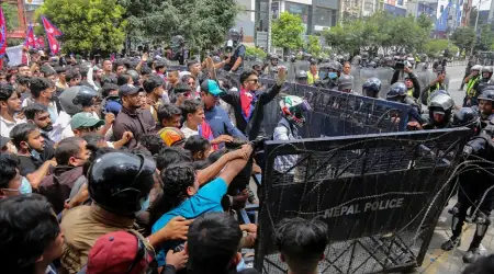 Artan Halk Hareketleri Neticesinde Nepal Hükümeti İstifa Etmek Zorunda Kaldı
