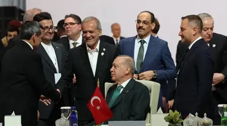 Cumhurbaşkanı Recep Tayyip Erdoğan, Katar'ın Başkenti Doha'da Düzenlenen İslam İşbirliği Teşkilatı ve Arap Ligi Olağanüstü Ortak Zirvesi'ne Katıldı