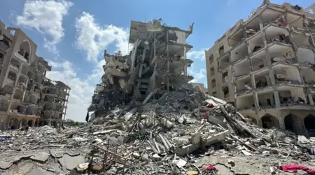 Katil İsrail Ateşkes Görüşmelerinin Gölgesinde Soykırıma Devam Ediyor