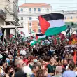 İtalya’da İsrail’i Protesto Gösterilerine Halkın Yanında Polis de Katıldı