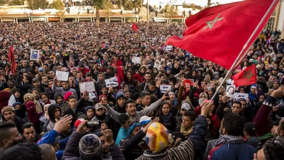 Fas Hükümeti Günlerdir Yolsuzlukları Protesto Eden Gençlerle Anlaştı
