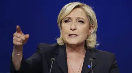 Ana Muhalefet Lideri Le Pen Macron’un Yaptıklarının “Siyasi Bir Sirk” Olduğunu Açıkladı