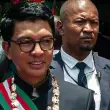 Fransa, Protestolar ve Ordu Ayaklanması Nedeniyle Madagaskar Devlet Başkanı'nı Tahliye Etti