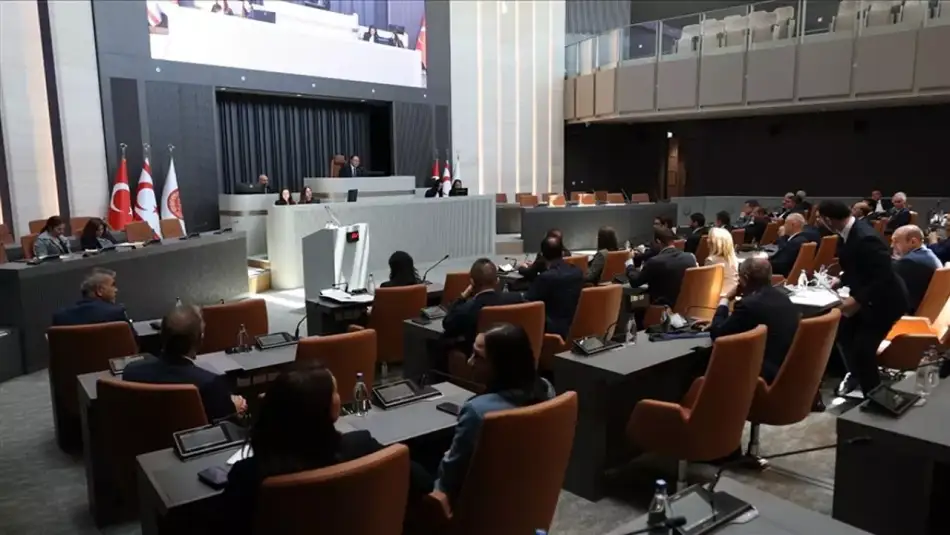 KKTC Parlamentosu’ndan Rumlarla Federasyon Beklentisine Son Nokta: İki Devletli Çözüm Kararı Verildi