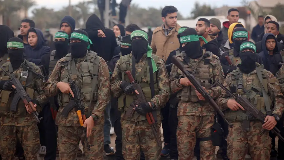 Hamas’tan İsrail’e Cevap: “İstediğiniz Esir Cesetleri Vurduğunuz Tüneller ve Yıktığınız Binaların Altında, Çıkarmak İçin Gelecek Olan Özel Ekipmana İzin Vermiyorsunuz”
