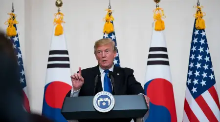 Trump’ın Eşkiya’dan Farkı Yok: Tarife Silahını Boynuna Dayayıp Yüksek Fiyata Silah Satıyor