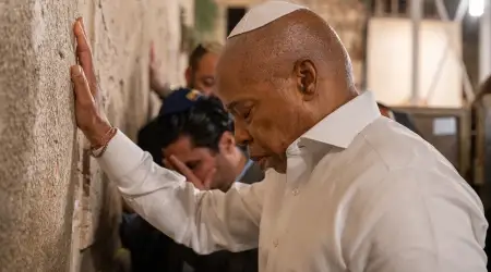 Müslüman Mamdani Karşısında Kaybeden Yahudi Destekçisi Eric Adams İsrail’e Giderek “Size Hizmet Ettim” Dedi