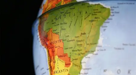 PEW Anketi: Latin Amerikalıların Yüzde 80’i Trump’ın Ekonomi ve Göçmenlik Politikalarına Karşı