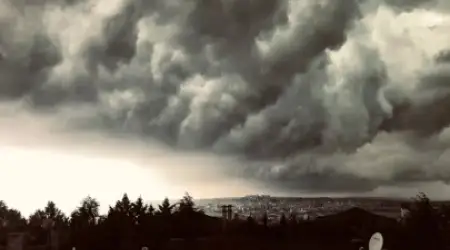 İran, İHA’larla Bulut Tohumlamaya Başladı: Kuraklığa Karşı Drone Hamlesi