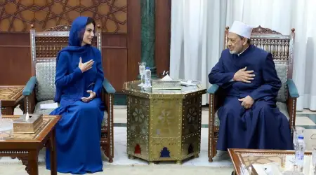 Özbekistan Cumhurbaşkanlığı Mirziyoyev’in Kızı Mısır’da İşbirliği Konusunda El-Ezher Şeyhi ile Görüştü