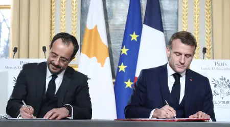 Fransa Rum Yönetimiyle Stratejik Ortaklık Anlaşması İmzaladı