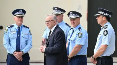 Başbakan Albanese Avustralya’daki Saldırıyı Durduran Müslüman Ahmed al-Ahmed’i Ziyaret Ederek Kutladı