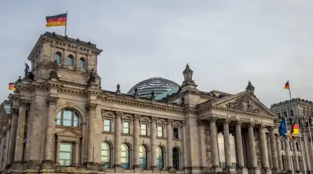 Rus Tehdidini Gerekçe Gösteren Almanya Silahlanmaya 50 Milyar Avro Harcayacak