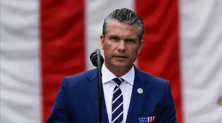 Amerikan Savaş Bakanı Hegseth İlk Kez İtiraf Etti: ABD’nin Orduya Düzgün Asker Bulamadığını, ABD’li Gençlerin Şişko ve Aptal Olduğunu Söyledi