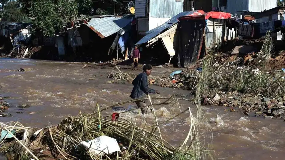 Güney Afrika ve Zimbabve’de Sel Felaketi: 100’den Fazla Can Kaybı, Yüzbinlerce İnsan Etkilendi
