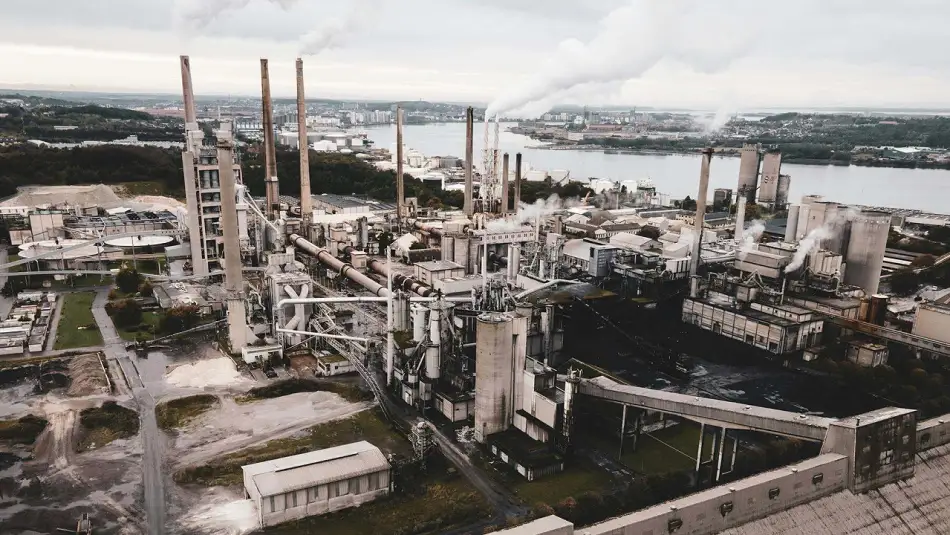 BAE’den Uganda’ya 4 Milyarlık Rafineri