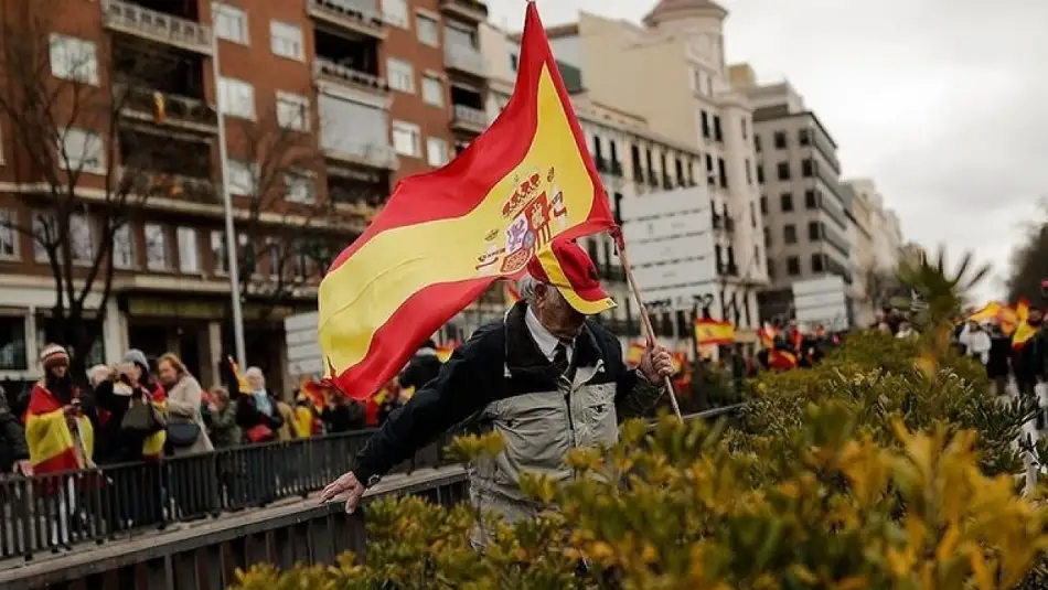 ABD ve Çok Sayıda Avrupa Ülkesinin Aksine İspanya Yaklaşık 500 Bin Göçmene Yasal Statü Veriyor