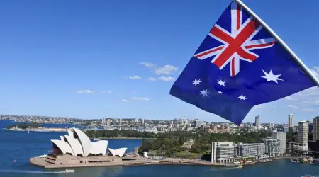 Avustralya, İslam’ın Yasaklanmasını İsteyen Sosyal Medya Provokatörünün Vizesini İptal Etti