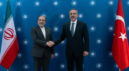 Dışişleri Bakanı Fidan, İranlı Mevkidaşı Arakçi ile Görüştü