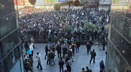 Protesto Olayları Sırasında İran Siyasetinde Sert Tartışmalar Başladı