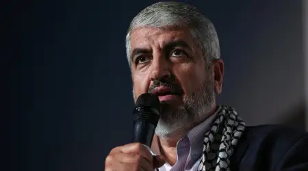 Halid Meşal: “Hamas Silahlarını Bırakmayacak ve Gazze’de Yabancı Yönetimi Kabul Etmeyecek”