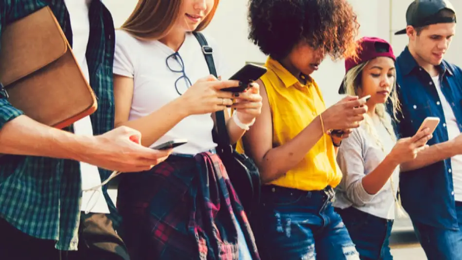 ABD Basını: Gençler Artık Aptallaşıyor, Bir Önceki Kuşak Gençlerden Daha Zeki