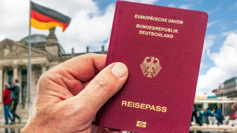 Almanya Vatandaşlığa Kabul Şartını 5 Yıldan Tekrar 8 Yıla Çıkarmaya Hazırlanıyor