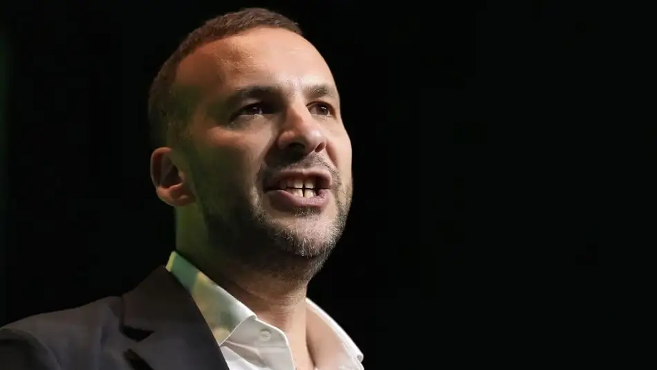 Siyonistler için Korkunç Bir Dönem Başlayabilir: İngiliz Yeşiller Partisi Siyonizmin Irkçılık Olduğunu Açıkladı