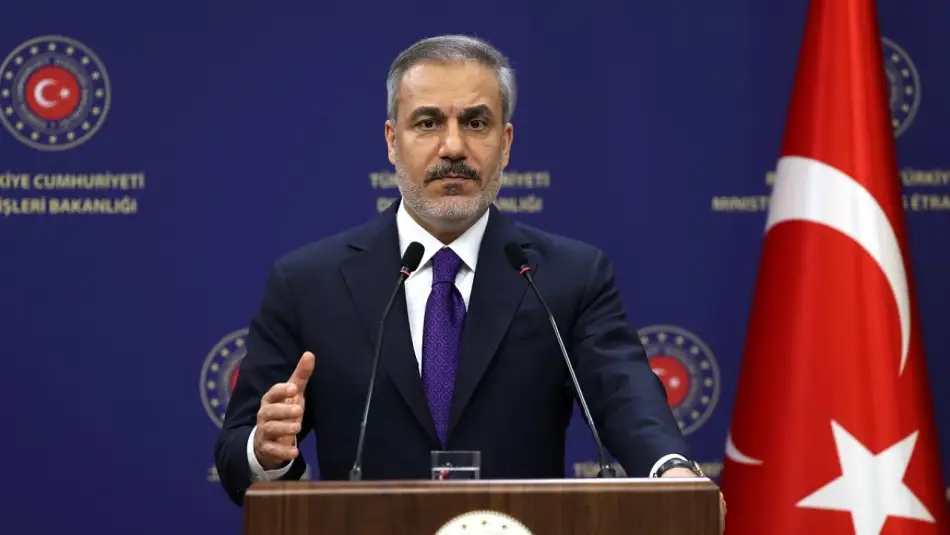 Dışişleri Bakanı Fidan, İran’a Tepkisini İletti; Arakçi, “Biz Türkiye’ye Füze Atmadık” Dedi