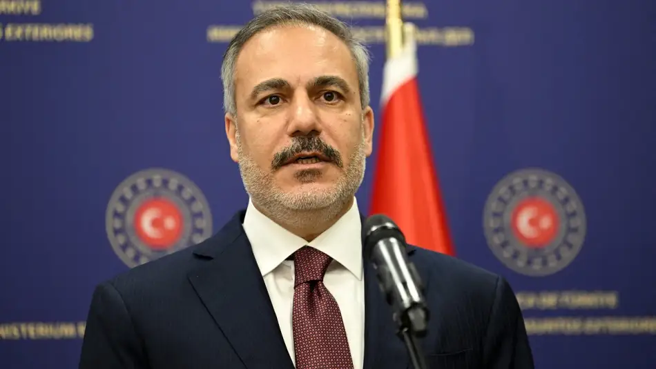 İran’a Saldırırlarsa Harika Olur Diyen Trump, Dışişleri Bakanı Fidan’ın “Böyle Tehlikeli Bir Senaryoya Karşıyız” Demesi Üzerine Kürtlerin İran’a Girmesini İstemiyoruz Dedi