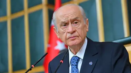 Bahçeli’nin Hedefinde Trump Vardı: Evangelist Papazların Dolduruşuna Gelip Ayinler Düzenlemek Teolojik Hezeyanlar Üretmek Dünyanın Nasıl Bir Musibetle Muhatap Olduğunu Gösteriyor