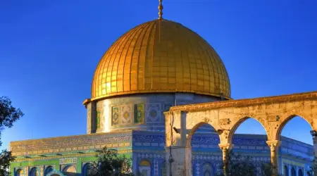 Katil İsrail 59 Yıl Sonra Kutsal Ramazan Ayında Mescid-i Aksa ve Harem-i İbrahim Mescidine Kilit Vurdu