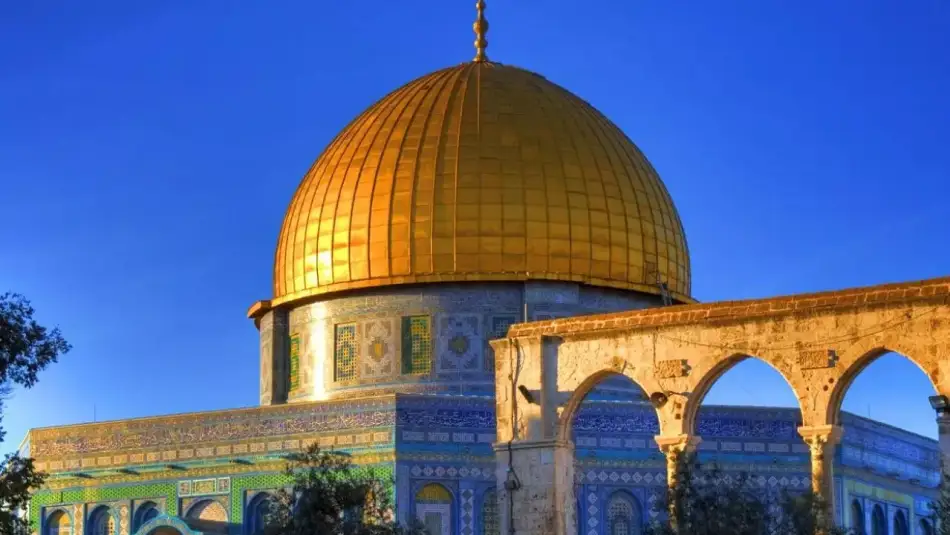 Katil İsrail 59 Yıl Sonra Kutsal Ramazan Ayında Mescid-i Aksa ve Harem-i İbrahim Mescidine Kilit Vurdu