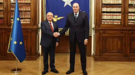 Ortadoğu’da Olağanüstü Hadiseler Yaşanırken MSB ve Genelkurmay Başkanı Roma’da, Kara Kuvvetleri Komutanı KKTC’de