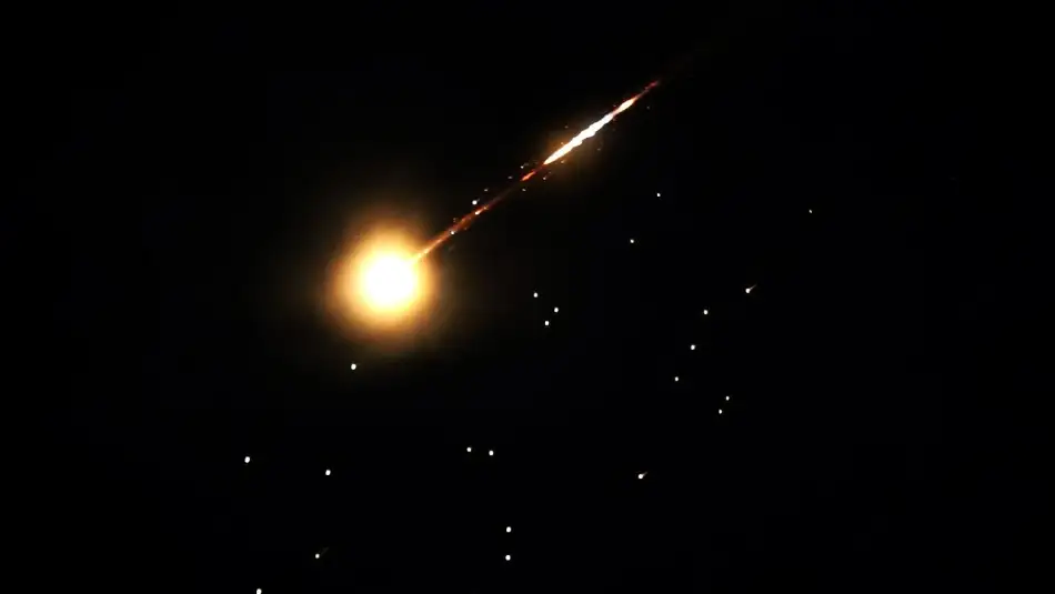 İran Son Hava Saldırılarıyla 100’den Fazla İsrail Hedefini Vurdu