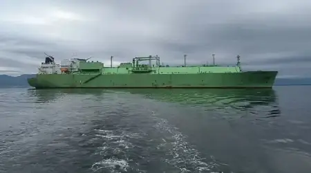 Akdeniz'de Hasar Gören Rus Gaz Tankeri Sürükleniyor, Çevre Felaketi Endişesi Artıyor