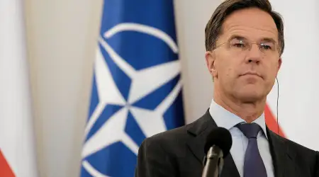 Trump’ın ‘ABD Olmazsa NATO Kağıttan Kaplan’ Aşağılaması Üzerine Rutte Yalvarırcasına Anlayış İstedi