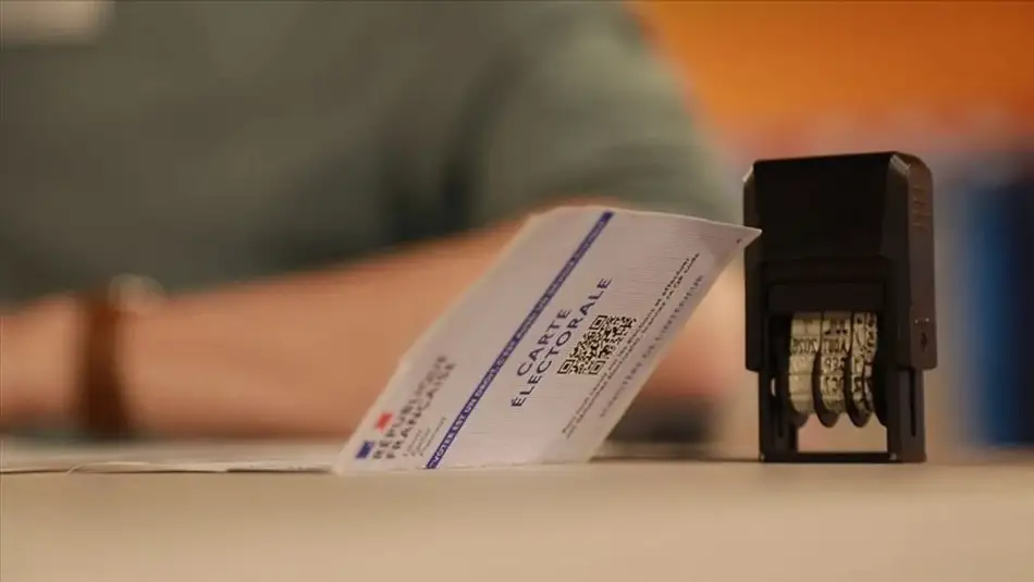 Fransa’daki Yerel Seçimlerde, Ülkenin En Büyük 3 Kenti Paris, Marsilya ve Lyon'da Solcuların Desteklediği Adaylar Seçimleri Kazandı