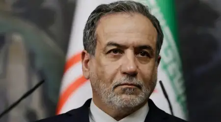 Arakçi Açıkladı: “Bizimle Savaşmayan Ülkelere Hürmüz Boğazı Açık”