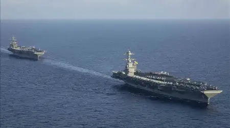 İran Saldırılarında Yara Alan ABD Uçak Gemisi Bölgeden Uzaklaşıyor