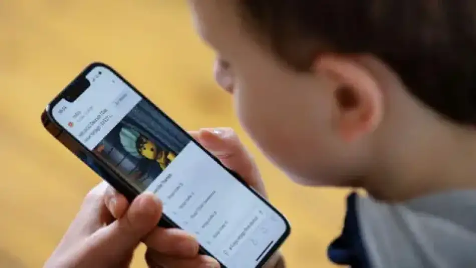Endonezya, 16 Yaşından Küçüklerin Youtube, Tiktok, Facebook ve Instagram, ThreadsX, Bigo Live ve Roblox’ta Hesap Açmasını Yasakladı