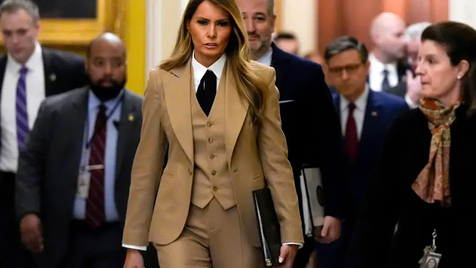 Melania Trump, Panik Bir Hareketle Basın toplantısı Yapıp Epstein ile İlgisinin Olmadığını Söyledi, Başkan Trump Karısının Konuşmasını Herkes Gibi Televizyondan Öğrendi