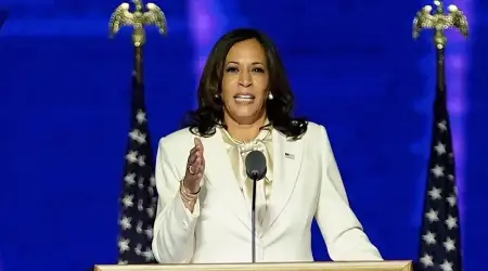 Trump’ın İran Hezimeti Demokratları Ümitlendirdi, Kamala Harris 2028 Mesajı Verdi