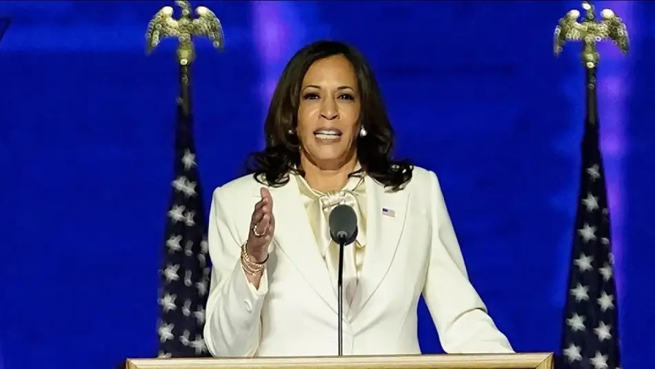 Trump’ın İran Hezimeti Demokratları Ümitlendirdi, Kamala Harris 2028 Mesajı Verdi