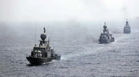 Trump’ın Hürmüz’ü Abluka Altına Alacağını Açıklaması Üzerine İran ABD Gemilerini Vururuz Dedi