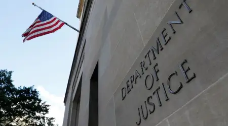 ⁠Gaz Odaları, Elektirkli Sandalyeler ve Kurşuna Dizme Mangaları… İran’ı taş Devrine Çevireceğini Söyleyen Trump, ABD’yi Orta Çağa Döndürüyor