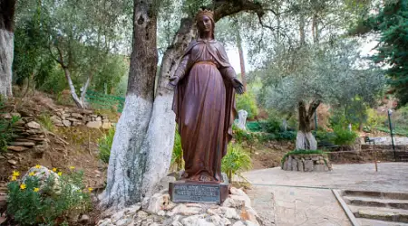 İsrail Askerleri Hz. İsa Heykeli, Kilise Saldırısı, Kız ve Erkek Hristiyan Okulları Baskınlarından Sonra Şimdi de Meryem Ana Heykelini Parçaladı