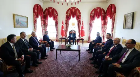Cumhurbaşkanı Erdoğan BAE Lideri Al Nahyan ve IKBY Başbakanı Mesrur Barzani ile Görüştü